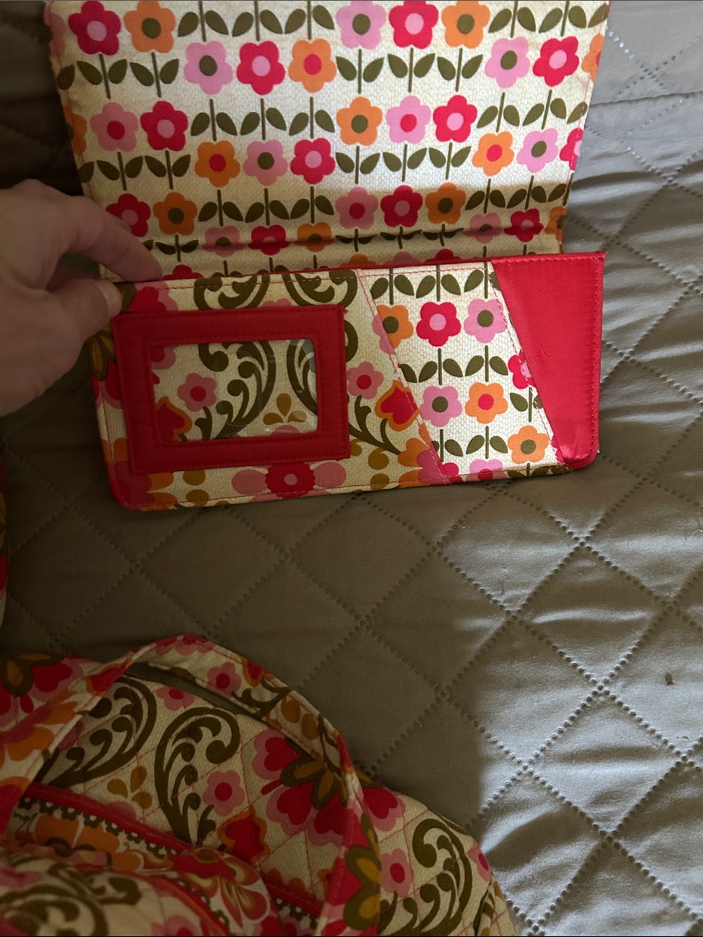 Vera Bradley Pink Floral Quilted Tote and Pouch Set of 3 pieces - Picture 5 of 8
